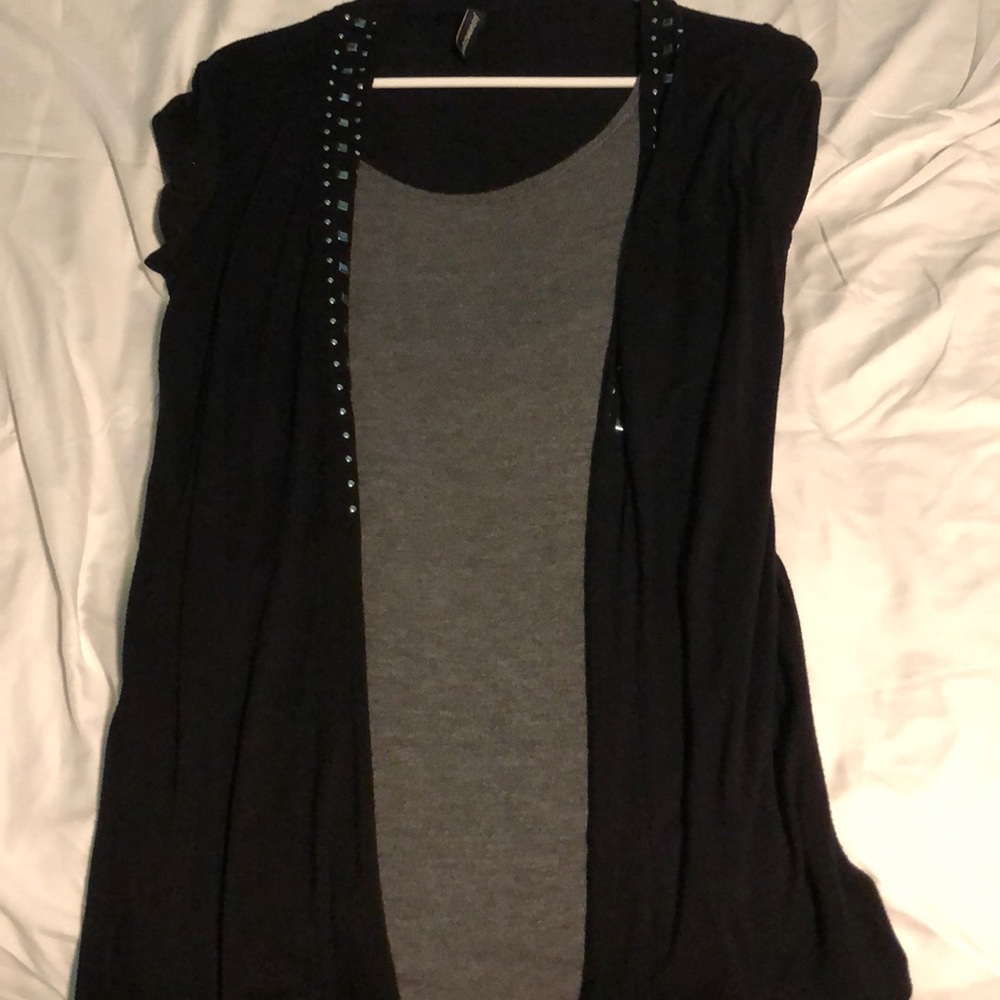 Adult grey shirt with black cover